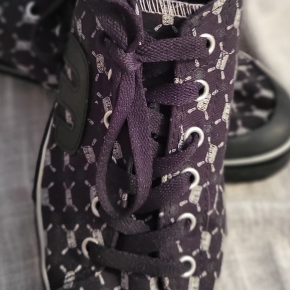 Etnies Shoes Womens Size 10 Bernie Casual Low Top Sneakers Black Fabric Lace Up - Picture 2 of 9